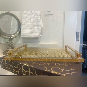 Kendra Scott acrylic vanity tray